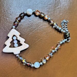 New Christmas Beaded 8 inch Bracelet Magnetic Clasp